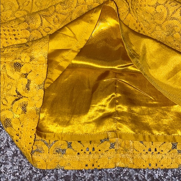 GORGEOUS DRESS - Picture 6 of 7